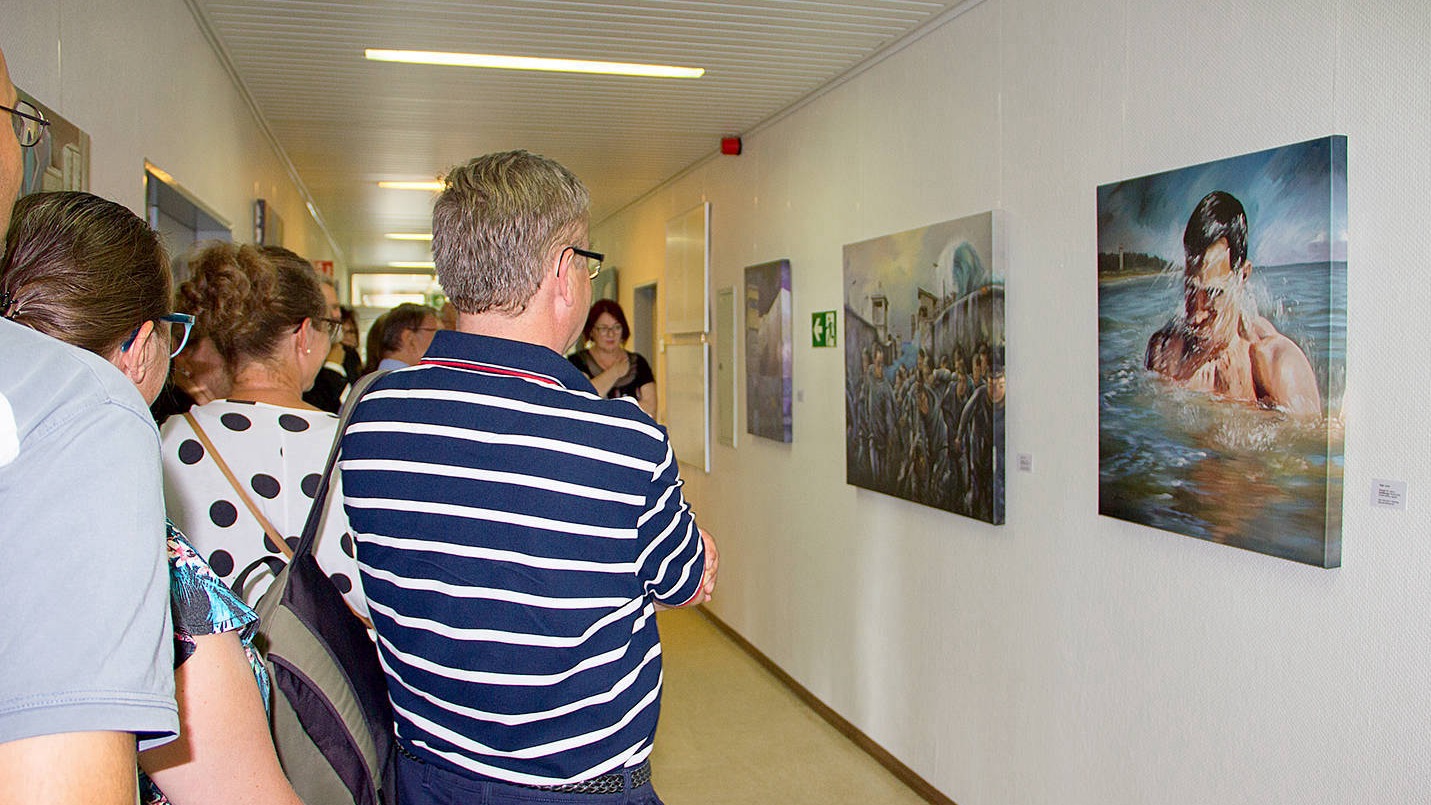 Bildungszentrum BStU -Außenstelle Schwerin, Informationen zu den Gemälden vom Künstler Uwe Fehrmann