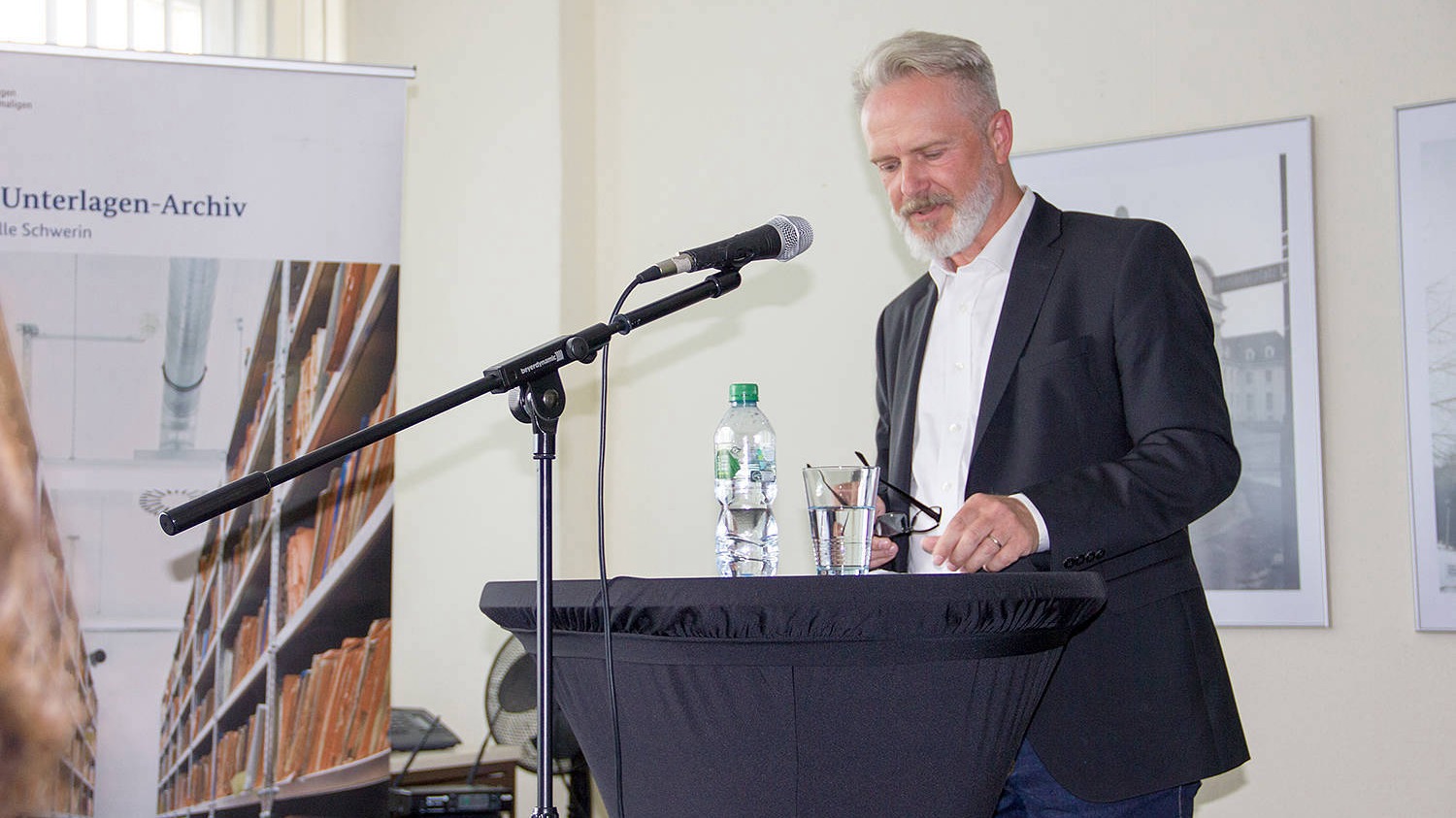 Bildungszentrum BStU -Außenstelle Schwerin, Rede des deutschen Malers Uwe Fehrmann